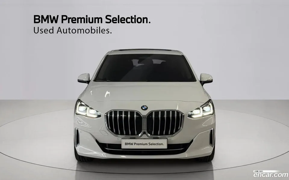 BMW 2 Series Active Tourer 220i 2024 — миниатюра 3