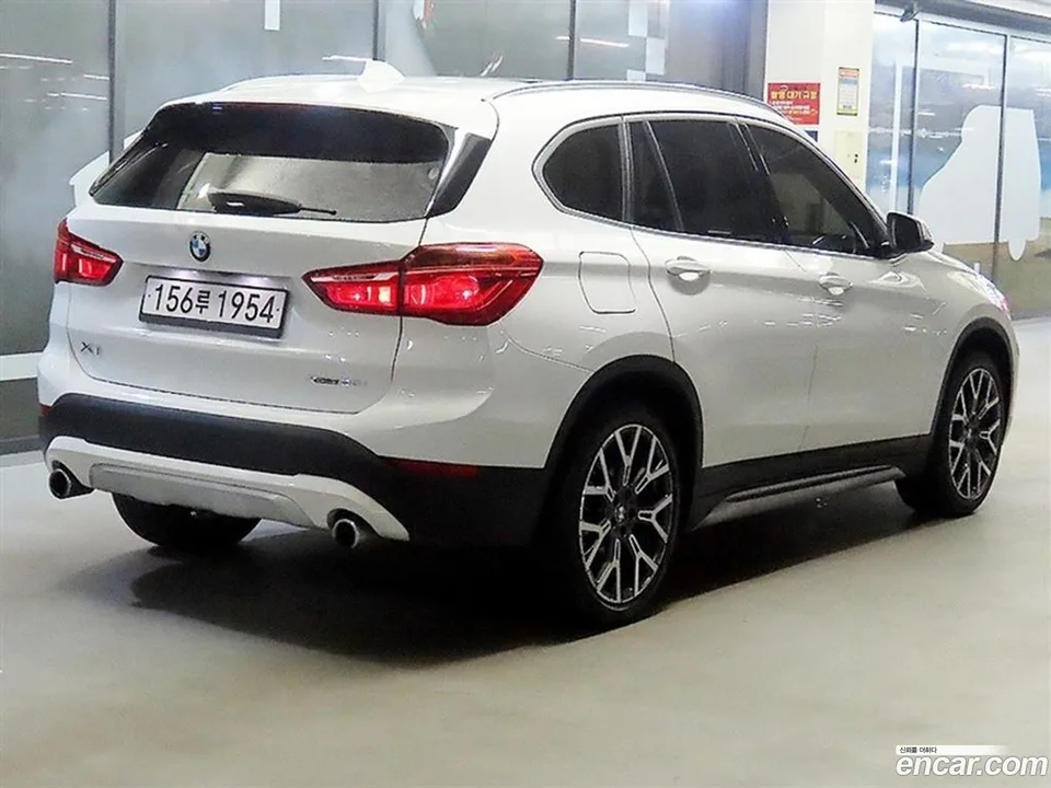 BMW X1 xDrive 20i xLine 2022 — миниатюра 4
