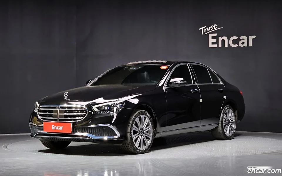 Mercedes-Benz E-Class E350 4MATIC 2023 — фото 1, купить с доставкой в Москву