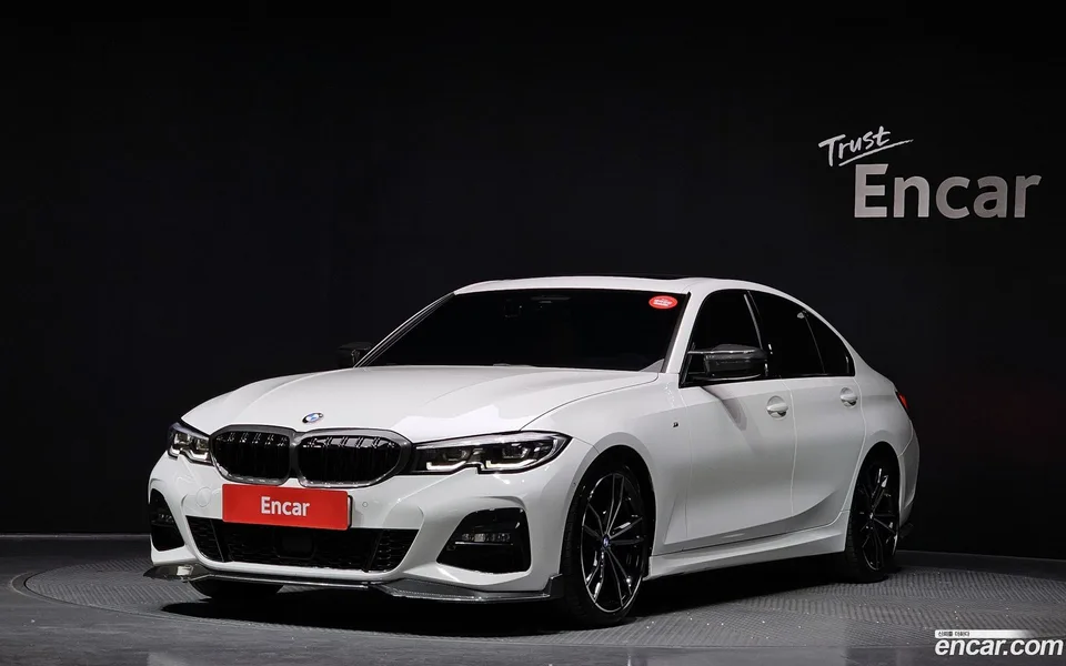 BMW 3 Series 320i M 2022 — фото 1, купить с доставкой в Москву