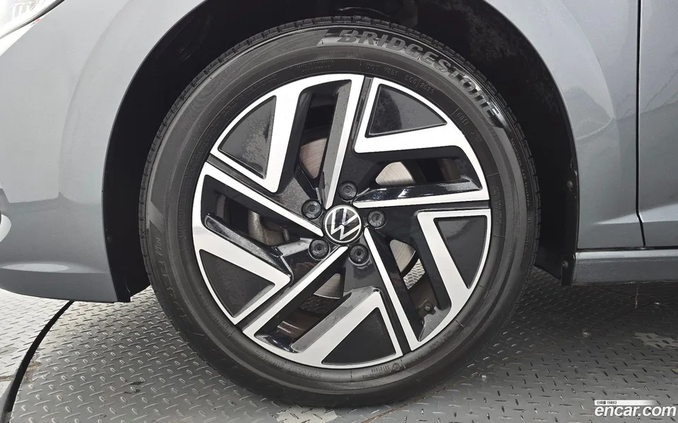 Volkswagen Jetta 1.5 TSI 2023 — миниатюра 2
