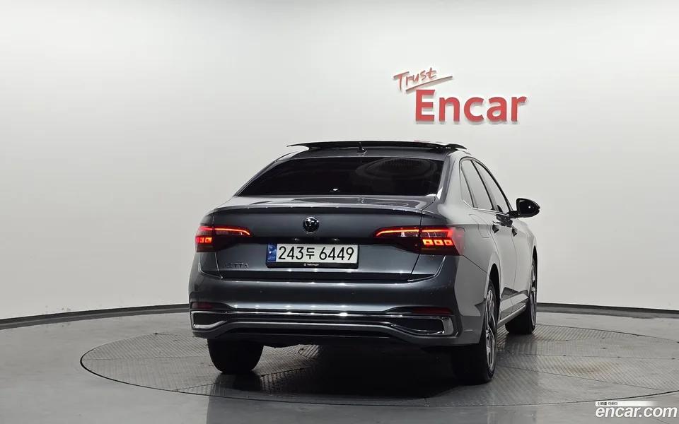 Volkswagen Jetta 1.5 TSI 2023 — миниатюра 4