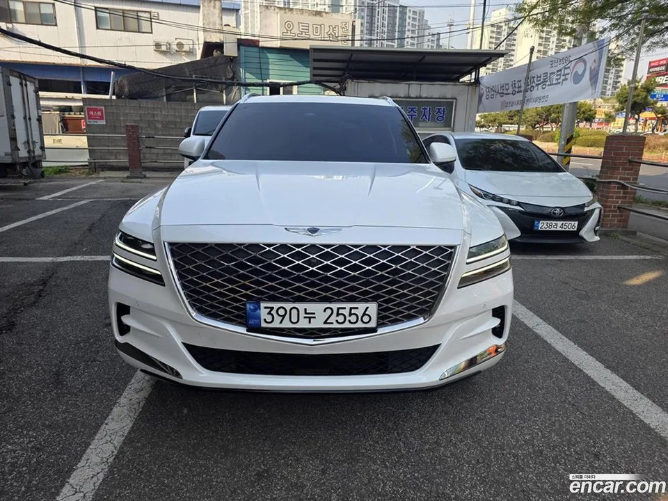 Genesis GV80 2.5T AWD 2023 — фото 1, купить с доставкой в Москву