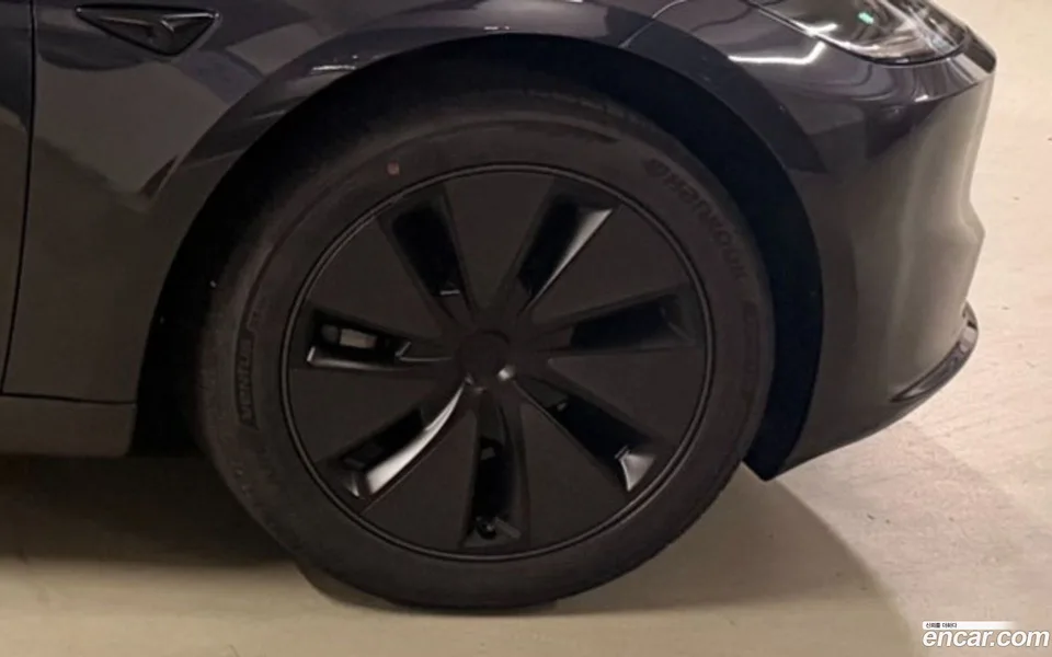 Tesla Model 3 RWD 2026 — миниатюра 2