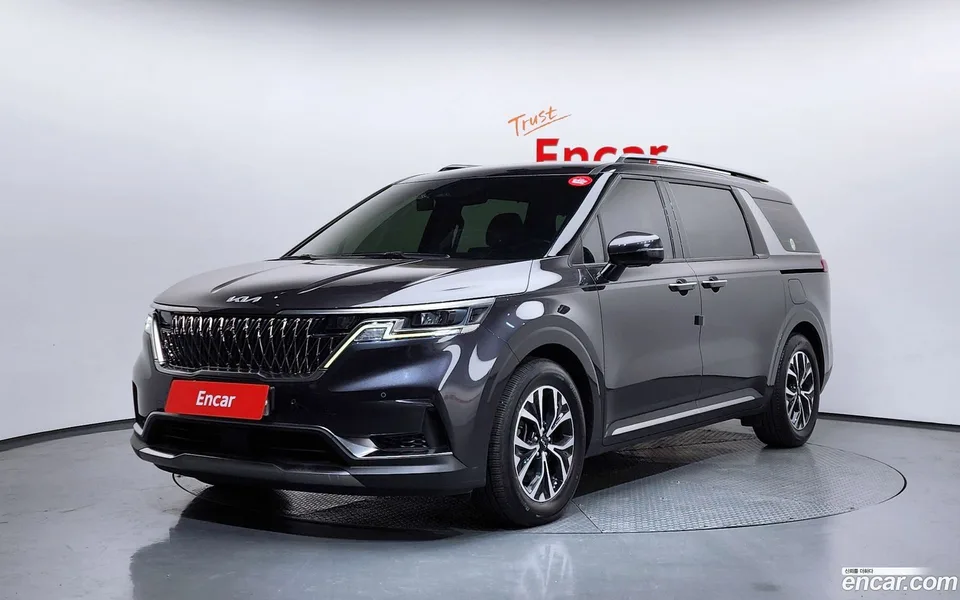 Kia Carnival 9 2022 — фото 1, купить с доставкой в Москву