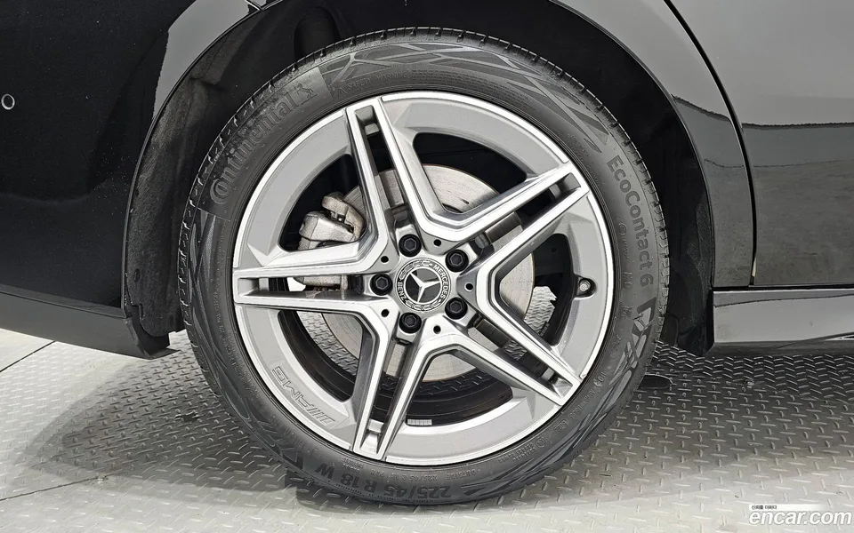 Mercedes-Benz CLA-Class CLA250 4MATIC 2024 — миниатюра 2