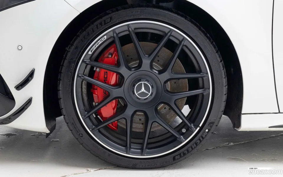 Mercedes-Benz A-Class AMG A45 4MATIC+ 2025 — миниатюра 2