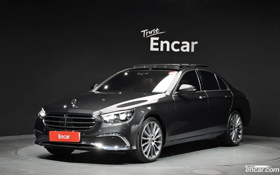 Mercedes-Benz E-Class E450 4MATIC 2023 — фото 1, купить с доставкой в Москву