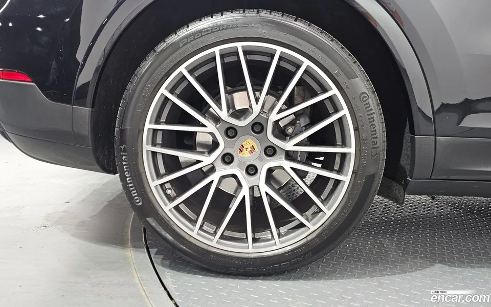 Porsche Cayenne 3.0 2022 — миниатюра 2
