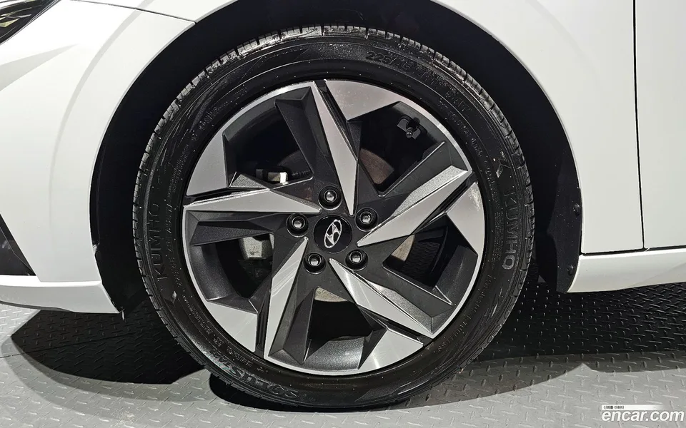 Hyundai Avante 1.6 2022 — миниатюра 2
