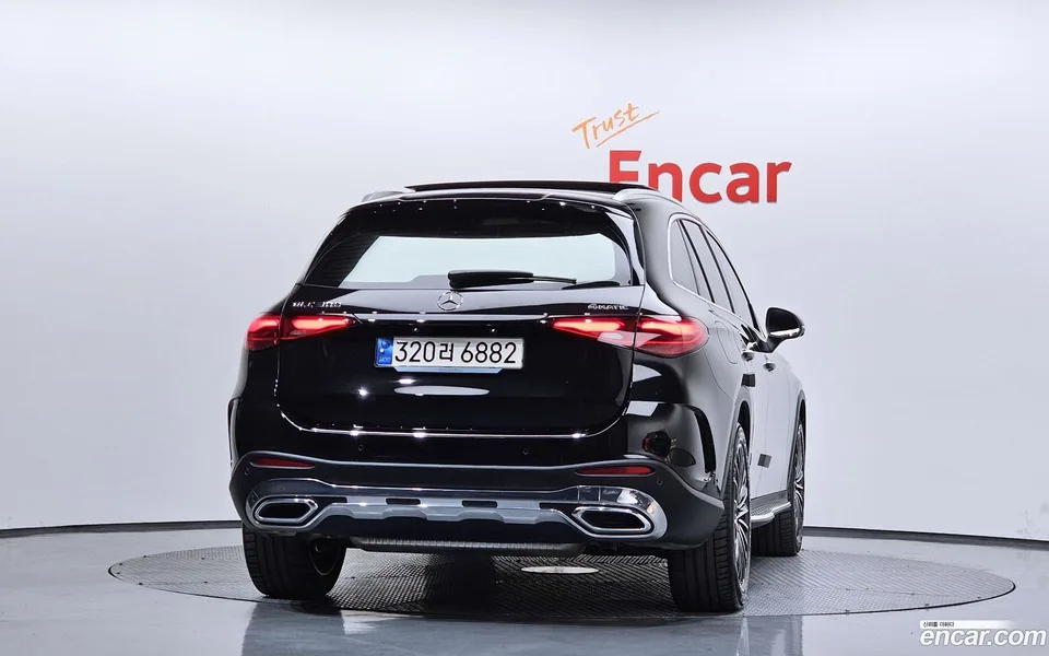 Mercedes-Benz GLC-Class GLC300 4MATIC AMG Line 2023 — миниатюра 4