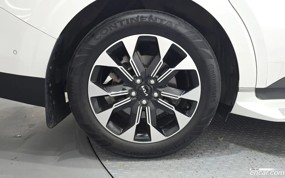 Kia Carnival 7 2023 — миниатюра 2