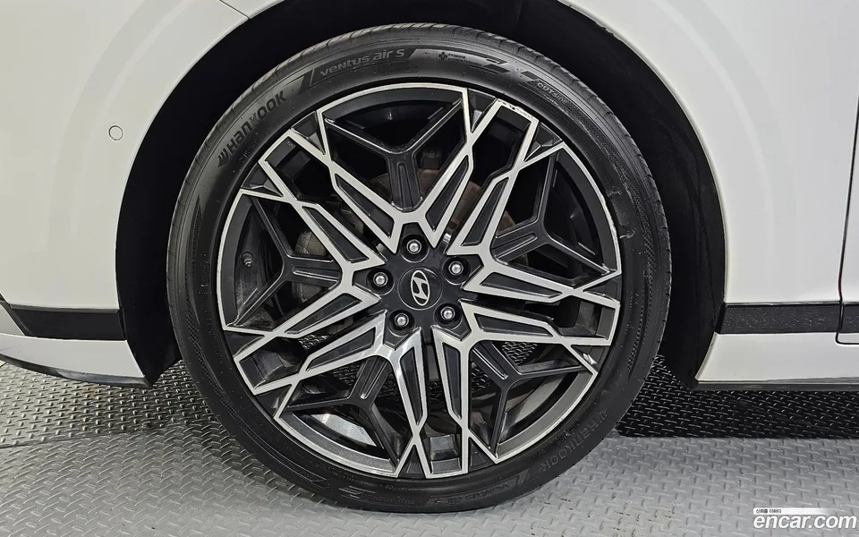 Hyundai Grandeur 2.5 2WD 2023 — миниатюра 2