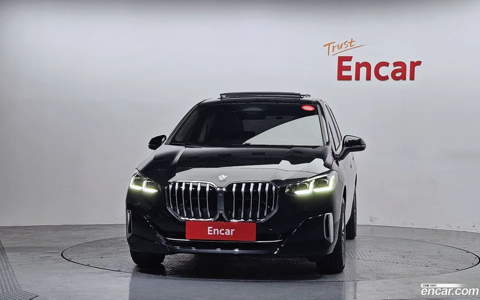 BMW 2 Series Active Tourer 220i 2025 — миниатюра 3