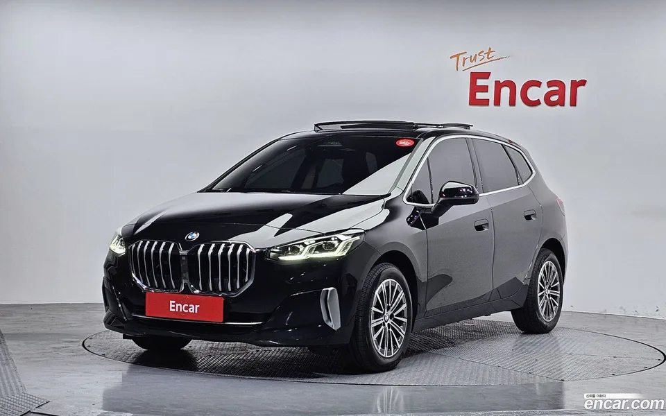 BMW 2 Series Active Tourer 220i 2025 — фото 1, купить с доставкой в Москву