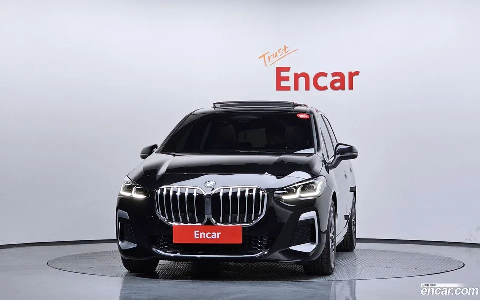 BMW 2 Series Active Tourer 220i M 2023 — миниатюра 3