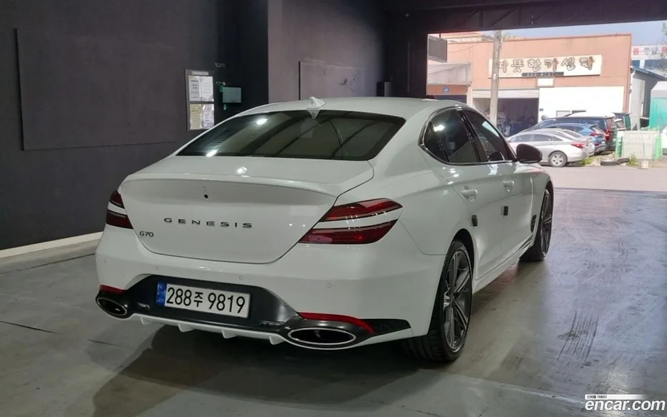 Genesis G70 2.5T 2WD 2024 — миниатюра 2