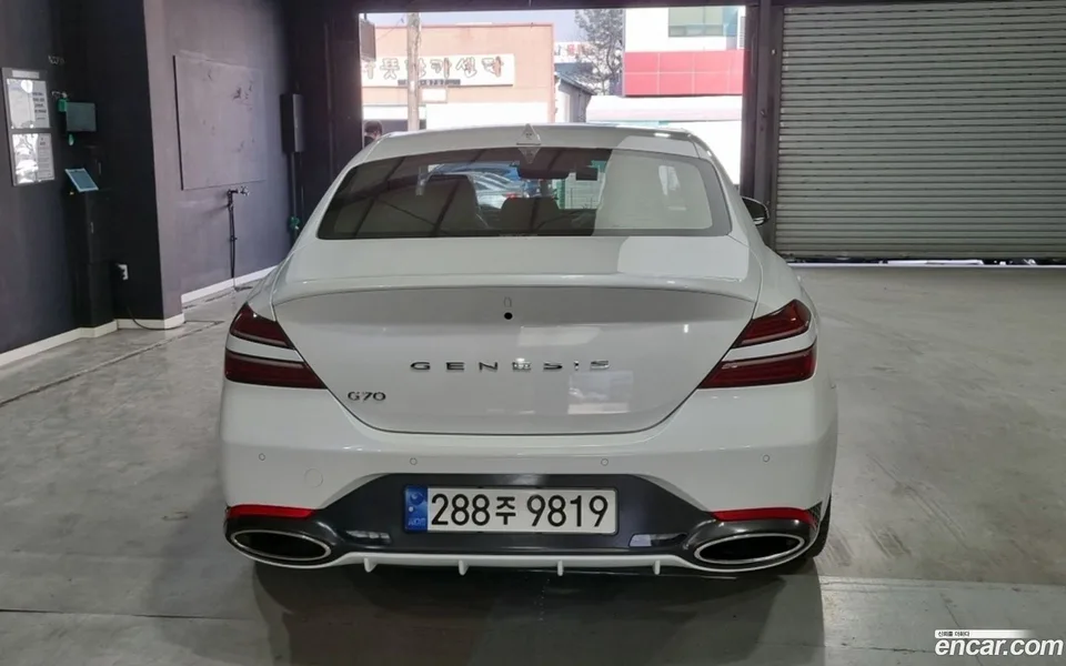 Genesis G70 2.5T 2WD 2024 — миниатюра 4