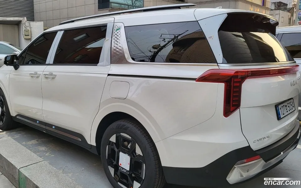 Kia Carnival HEV 7 2026 — миниатюра 2