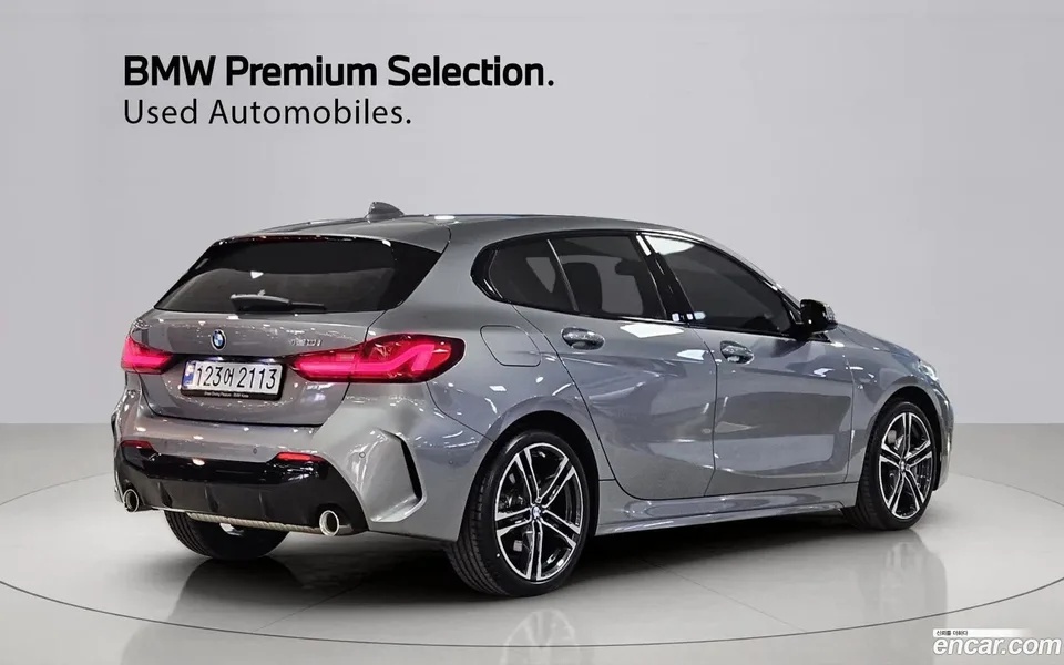 BMW 1 Series 120i M 2023 — миниатюра 2