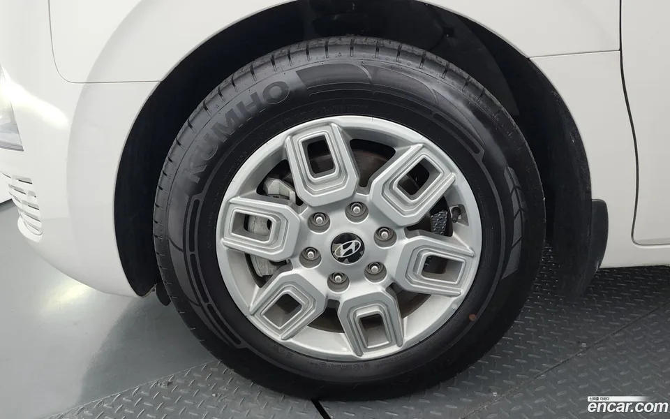 Hyundai Staria 5 2025 — миниатюра 2