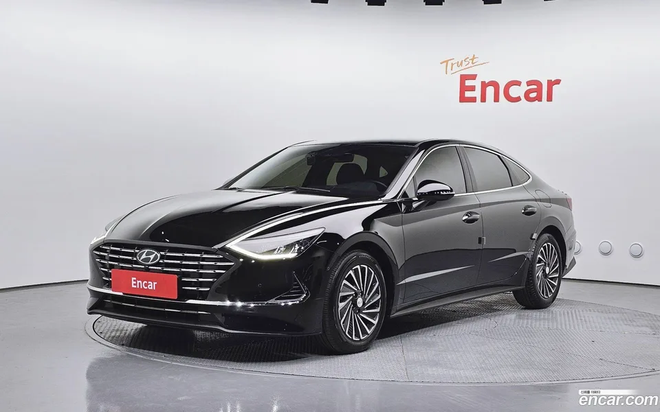 Hyundai Sonata Hybrid 2022 — фото 1, купить с доставкой в Москву