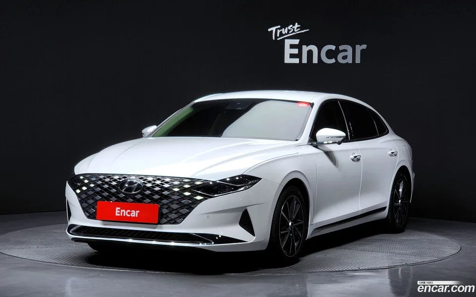 Hyundai Grandeur IG 2.5 2022 — photo 1, buy with delivery to Moscow