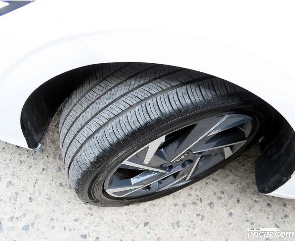 Hyundai Avante CN7 1.6 2025 — миниатюра 2