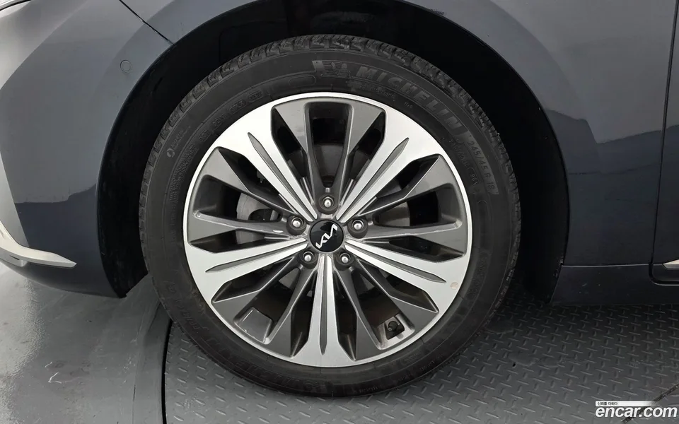 Kia K8 Hybrid 2023 — миниатюра 2