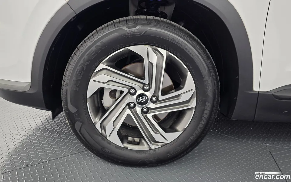 Hyundai SantaFe 2.2 4WD 2022 — миниатюра 5