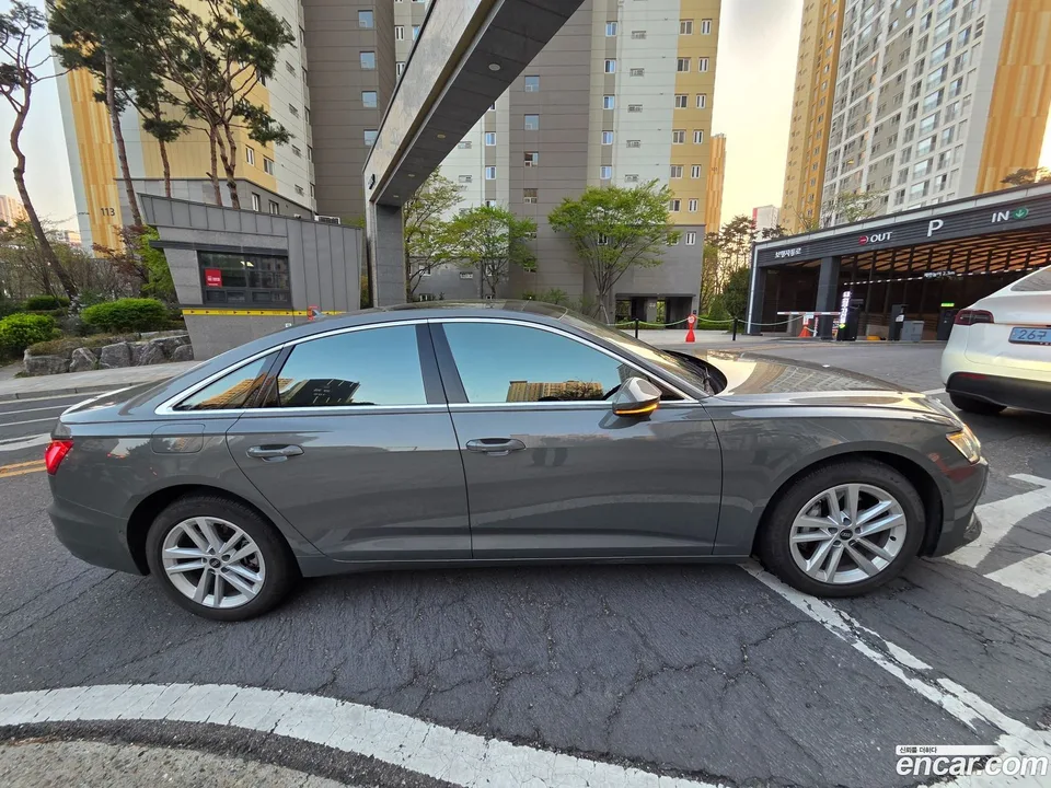 Audi A6 45 TFSI 2022 — thumbnail 4