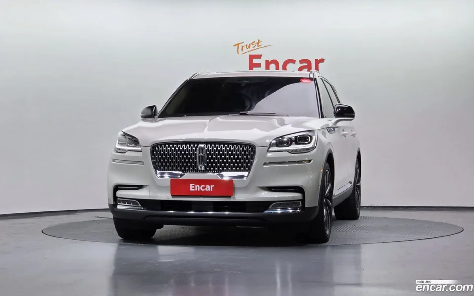 Lincoln Aviator 3.0 AWD 2023 — миниатюра 3