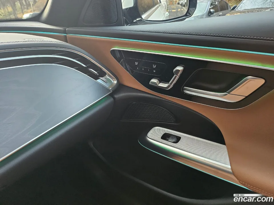 Mercedes-Benz E-Class E200 2025 — миниатюра 2