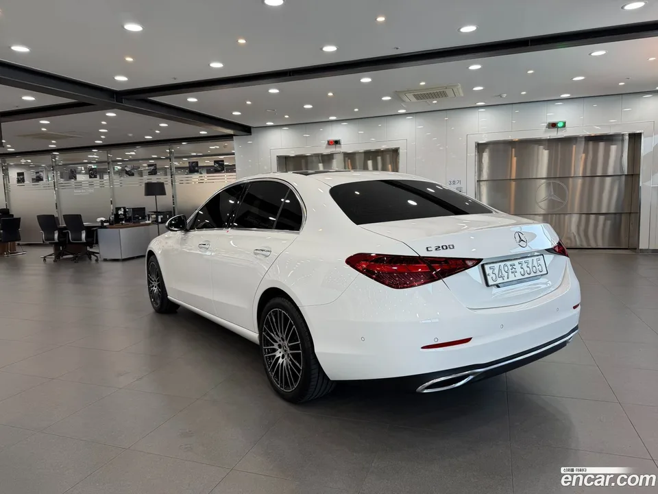 Mercedes-Benz C-Class C200 2024 — миниатюра 3
