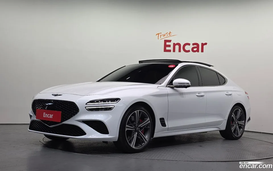 Genesis G70 2.5T 2WD 2023 — фото 1, купить с доставкой в Москву