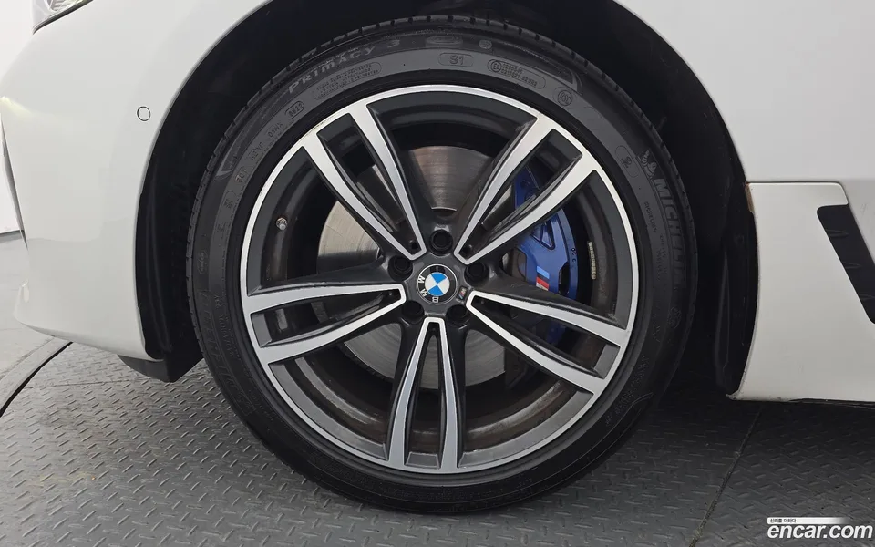 BMW 6 Series GT 620d M 2022 — миниатюра 2