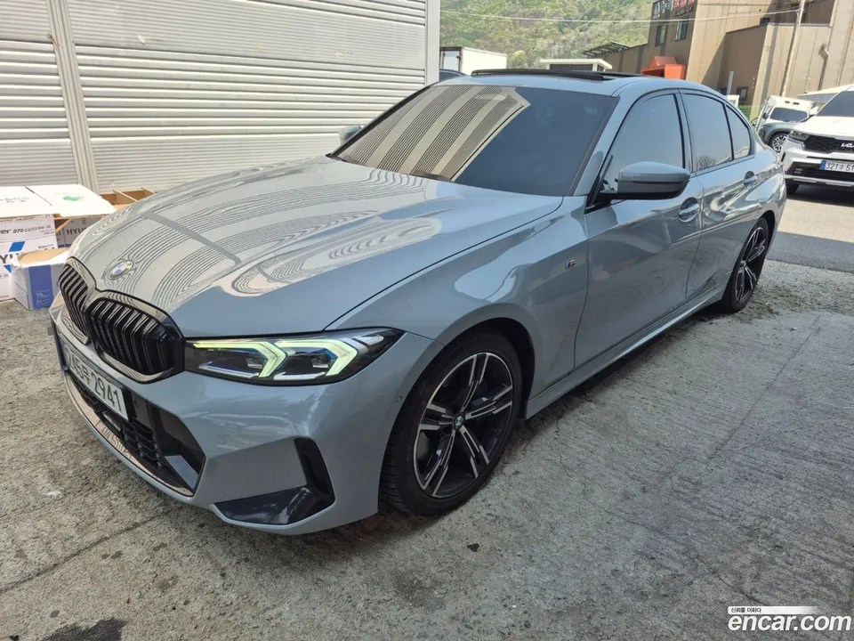 BMW 3 Series 320i M 2023 — фото 1, купить с доставкой в Москву