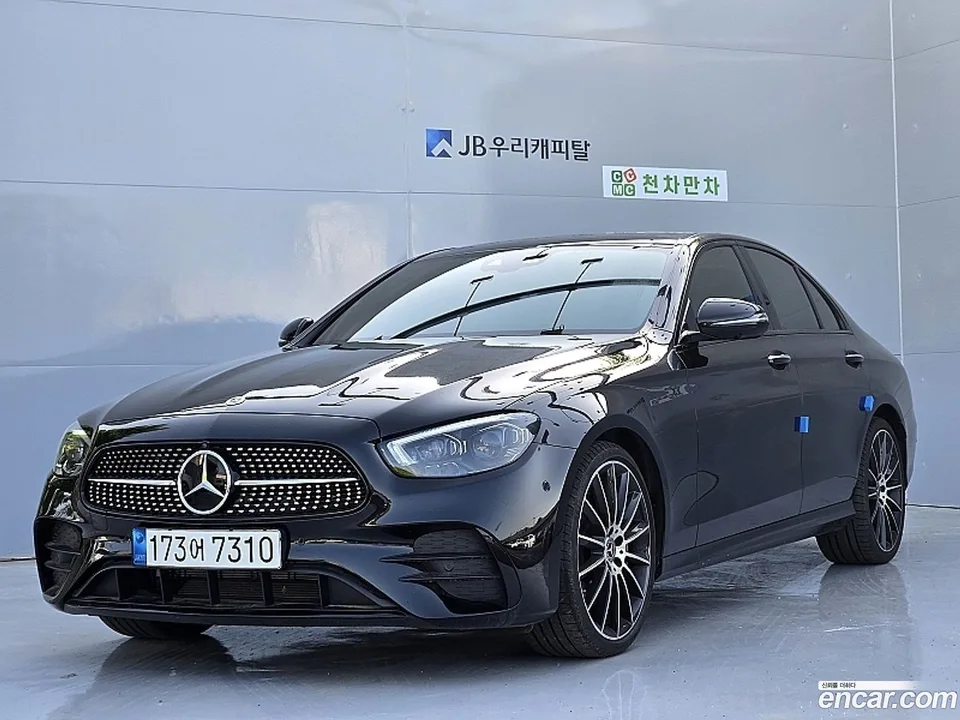 Mercedes-Benz E-Class E350 4MATIC AMG Line 2023 — фото 1, купить с доставкой в Москву