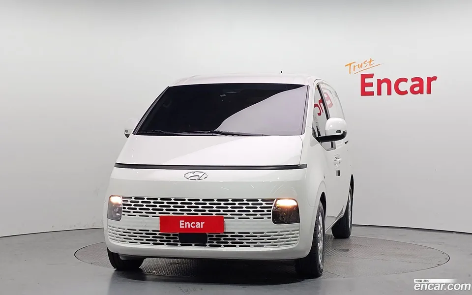 Hyundai Staria 3 2023 — миниатюра 3