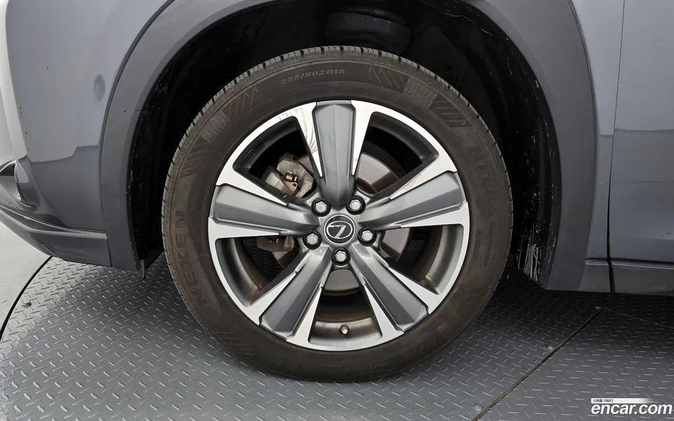 Lexus UX 300e 2WD 2022 — миниатюра 2