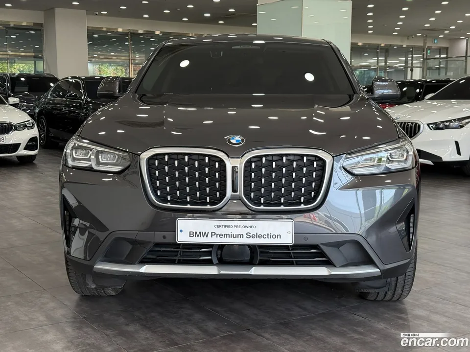 BMW X4 xDrive20i xLine 2022 — миниатюра 3