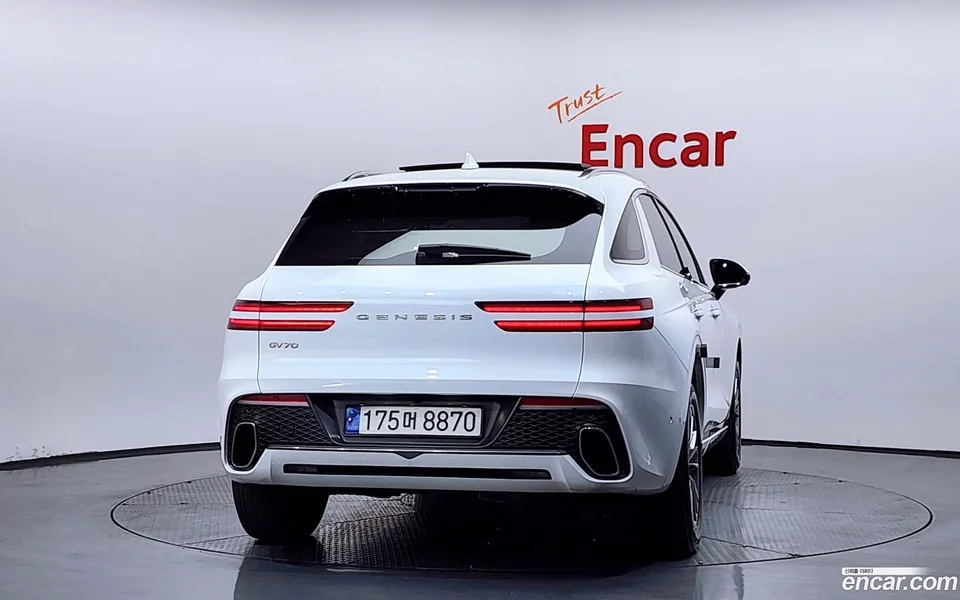 Genesis GV70 2.5T 2WD 2022 — миниатюра 4