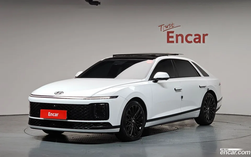 Hyundai Grandeur 2.5 2WD 2023 — фото 1, купить с доставкой в Москву