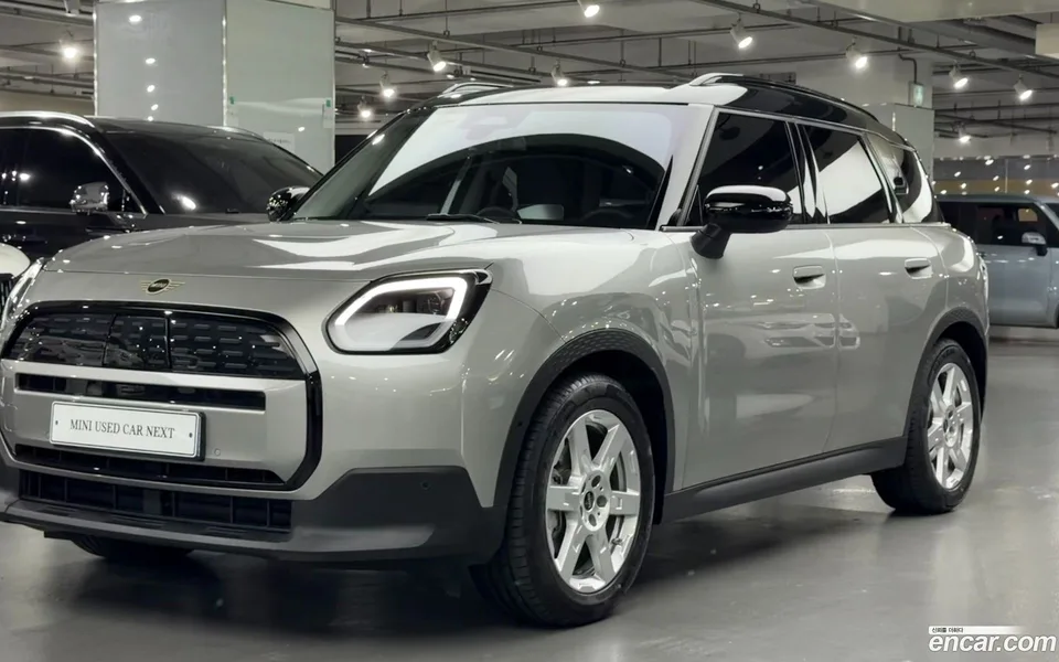 MINI Cooper Countryman Electric E 2025 — фото 1, купить с доставкой в Москву
