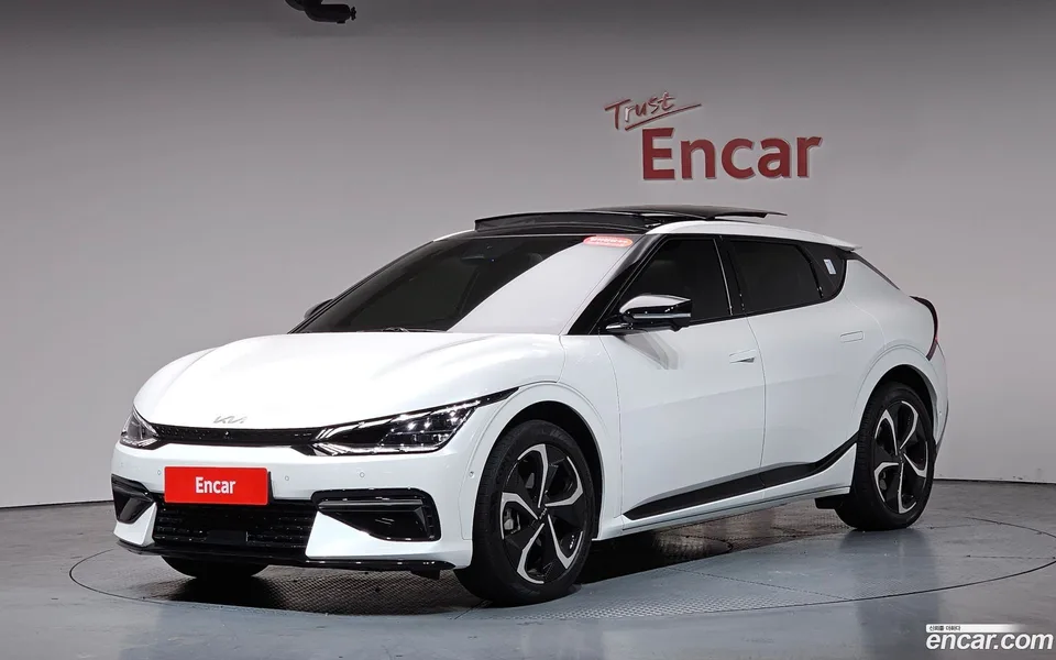 Kia EV6 4WD 2022 — фото 1, купить с доставкой в Москву