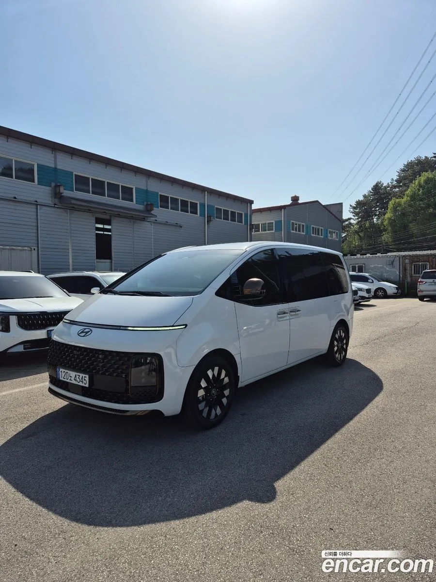 Hyundai Staria HEV 1.6 9 2024 — фото 1, купить с доставкой в Москву