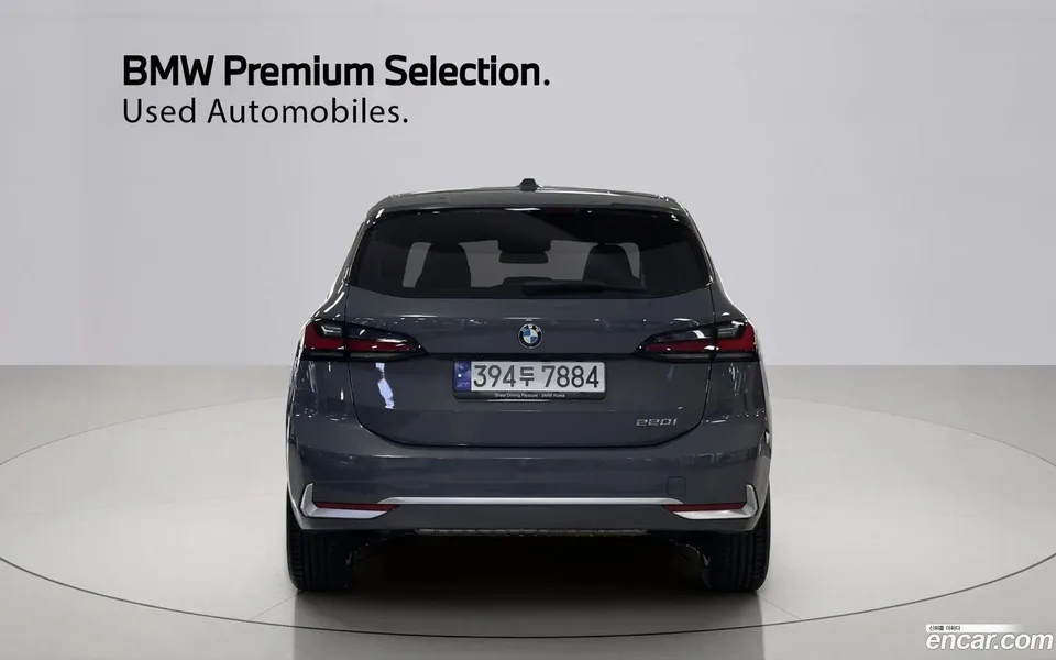 BMW 2 Series Active Tourer 220i 2023 — миниатюра 4