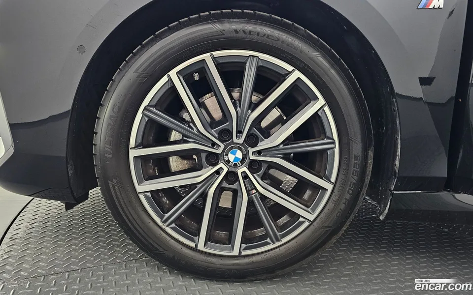 BMW 2 Series Active Tourer 220i M 2023 — миниатюра 2