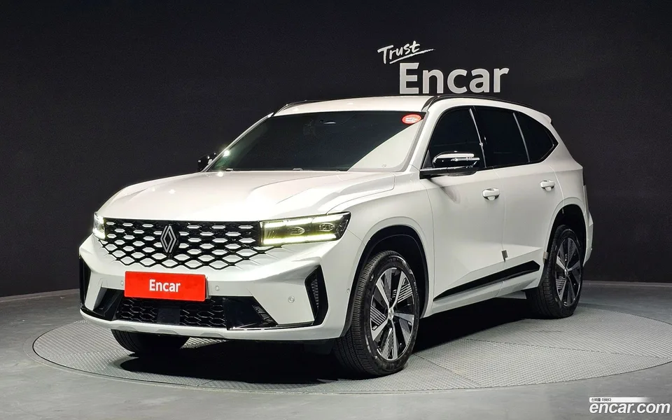 Renault Samsung Grand Koleos 1.5 E-TECH 2WD 2025 — фото 1, купить с доставкой в Москву