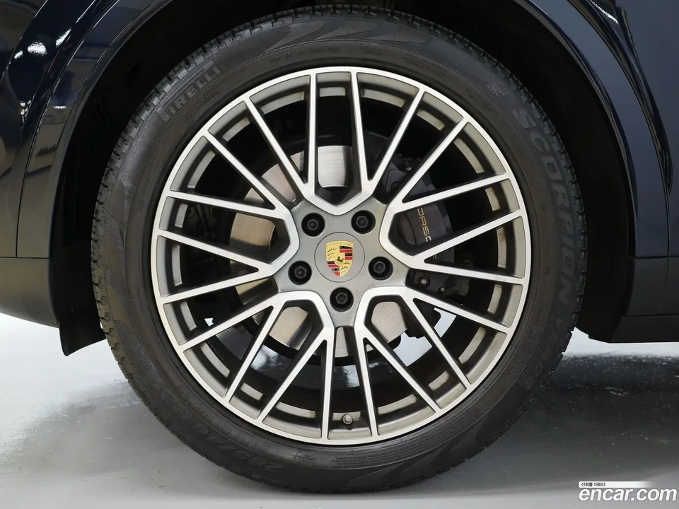 Porsche Cayenne 3.0 2022 — миниатюра 2